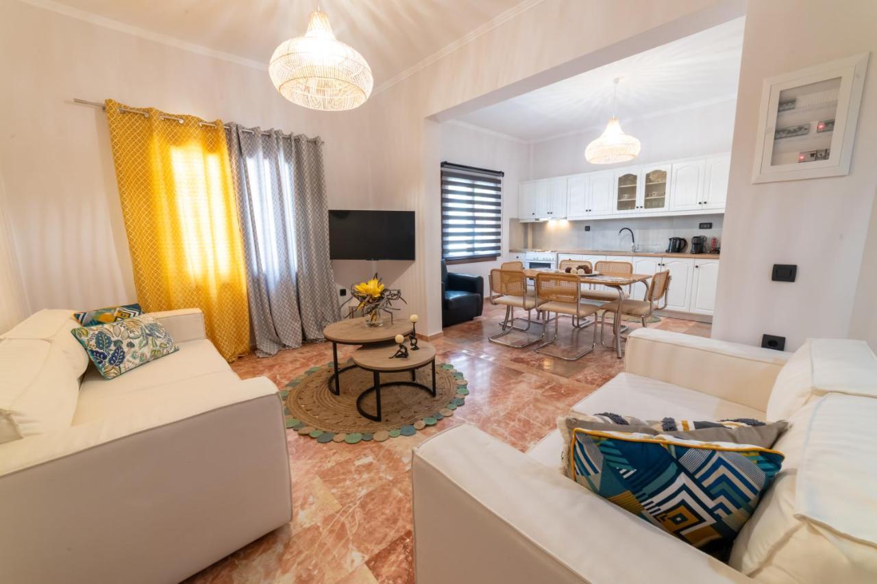 Maria Tsovili Apartment